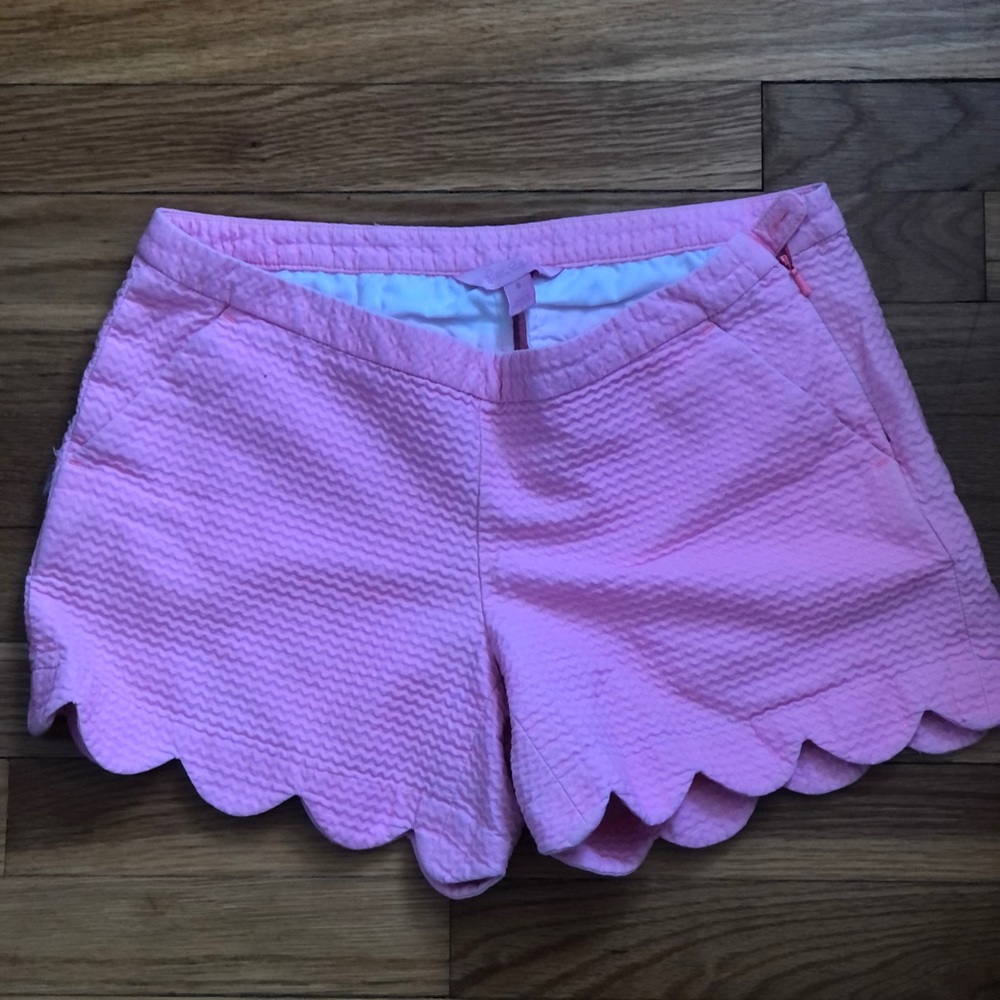 Lily Pulitzer pink scalloped shorts